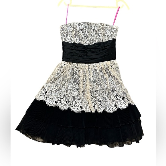 Betsy Johnson Black and White Lace Prom Dress Size 2 - Picture 1 of 7